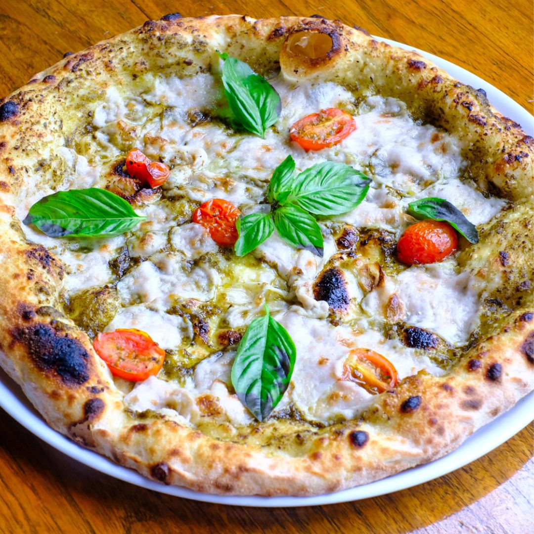 http://Best%20Vegan%20Pesto%20E%20Pomodorini%20Pizza%20in%20Thailand